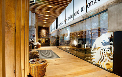 Phong cách Rustic trong thiết kế nội thất cửa hàng cafe Starbucks